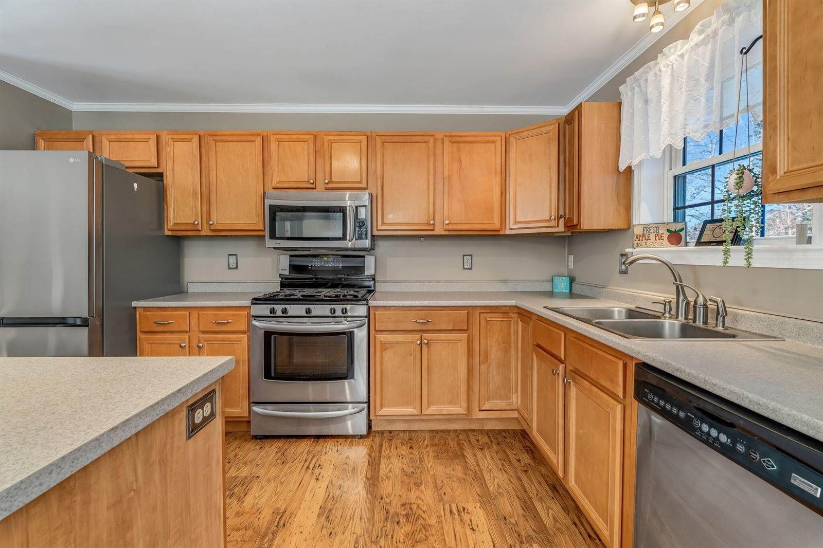 5 Levant Heights Drive, Levant, ME 04456