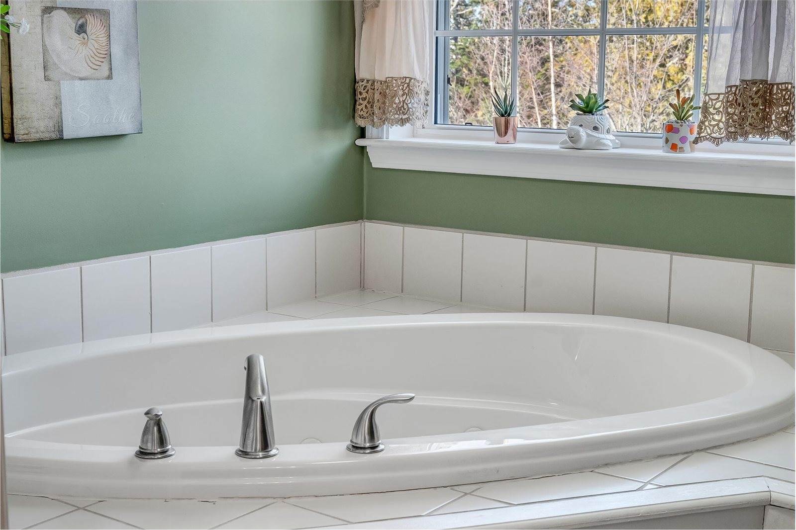 5 Levant Heights Drive, Levant, ME 04456
