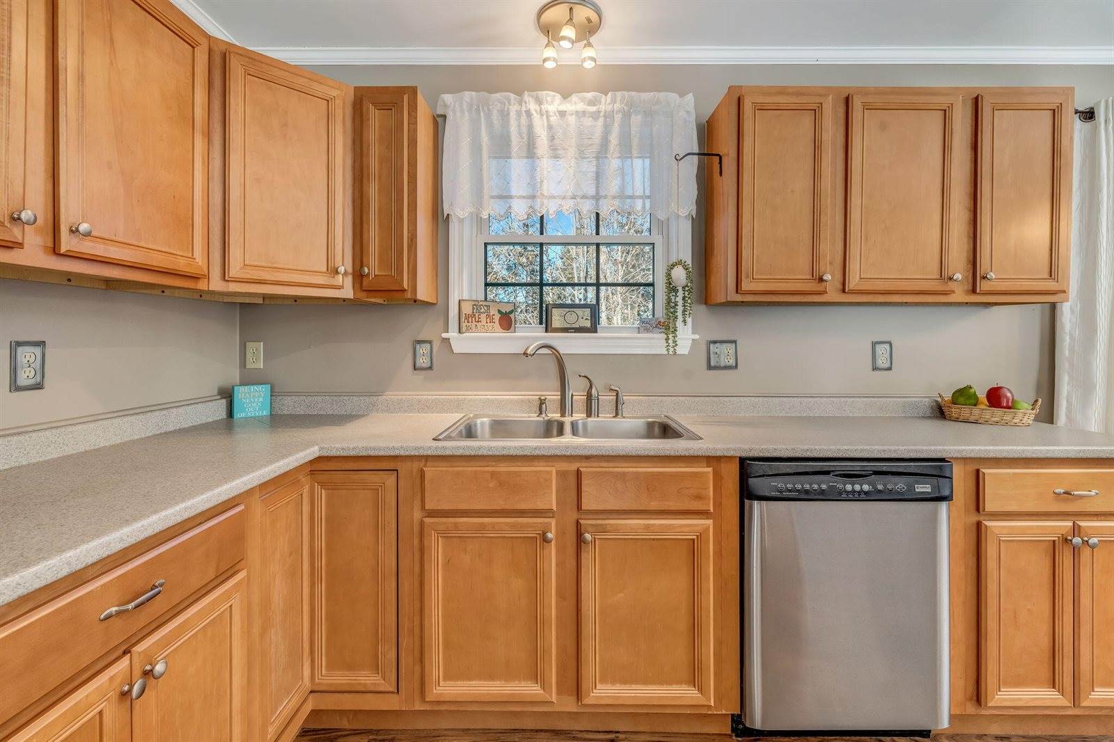 5 Levant Heights Drive, Levant, ME 04456