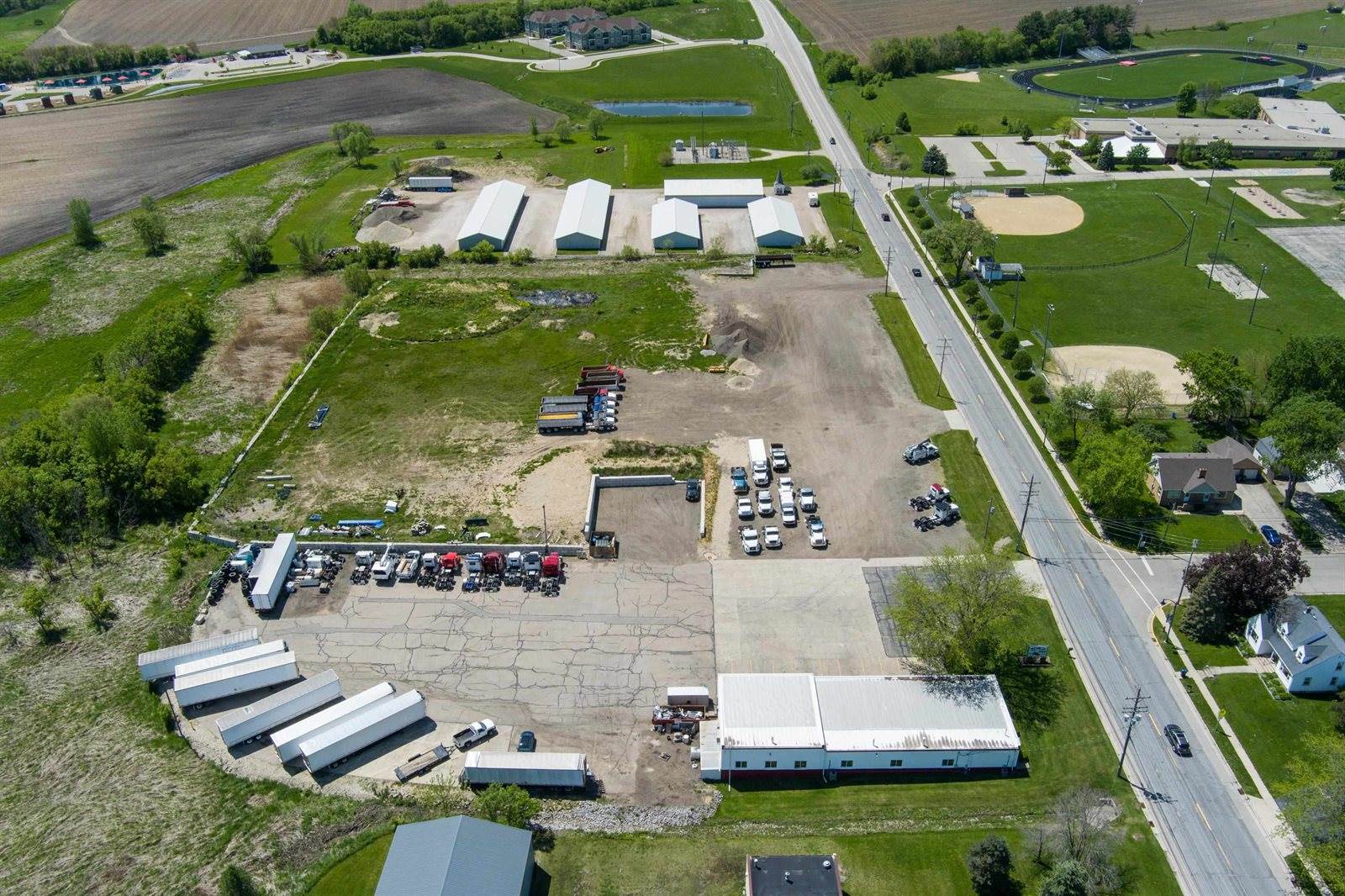 215 Deerfield, Marshall, WI 53559