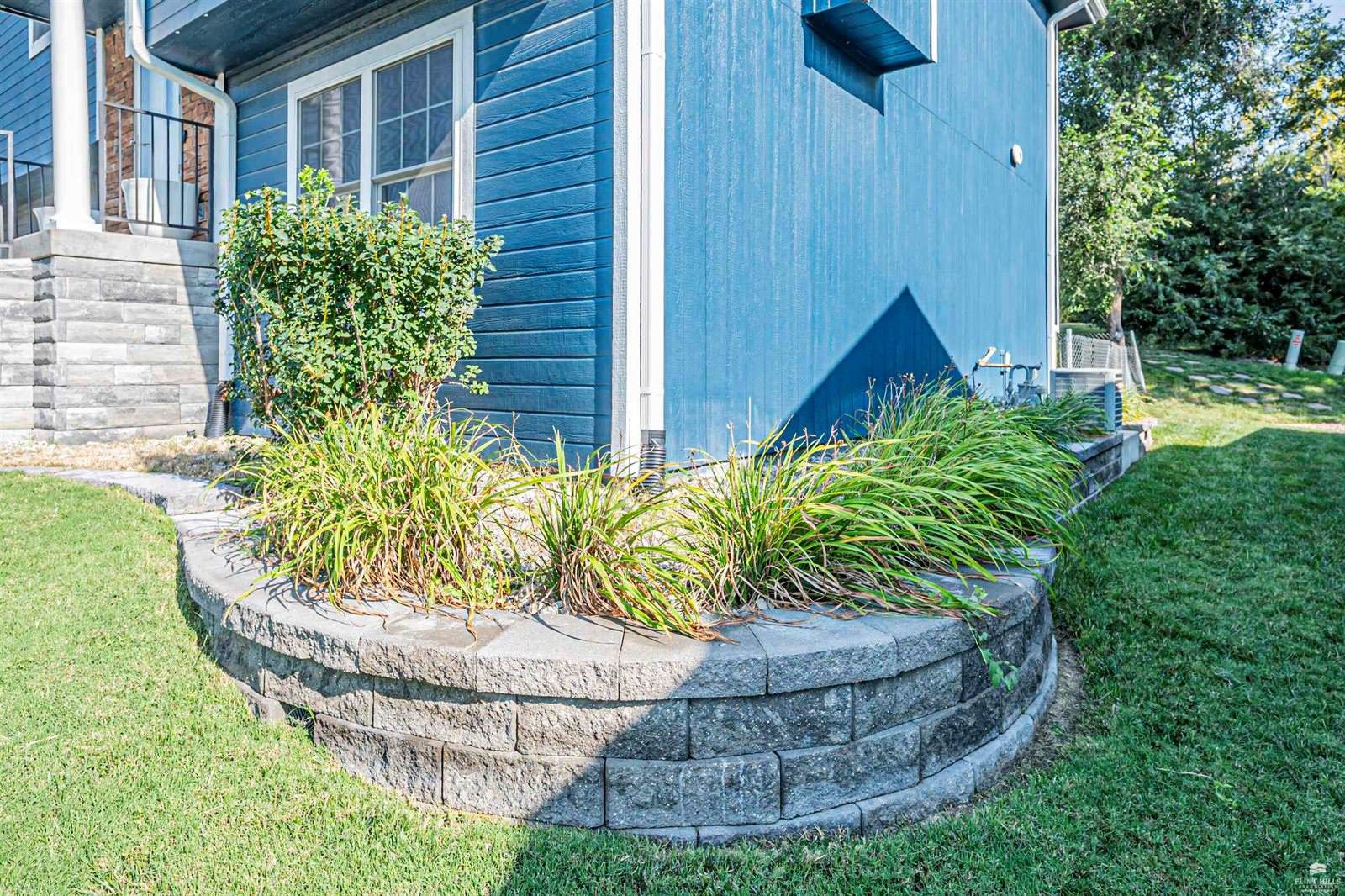 2448 Fox Sparrow, Junction City, KS 66441