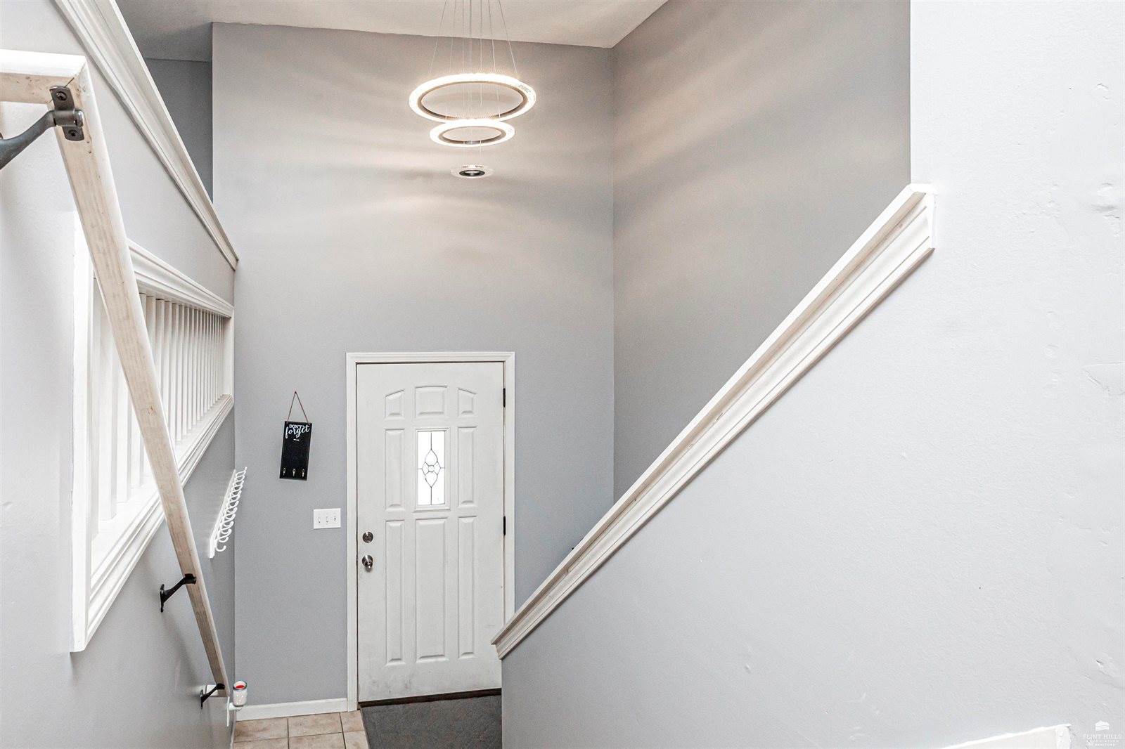 2448 Fox Sparrow, Junction City, KS 66441