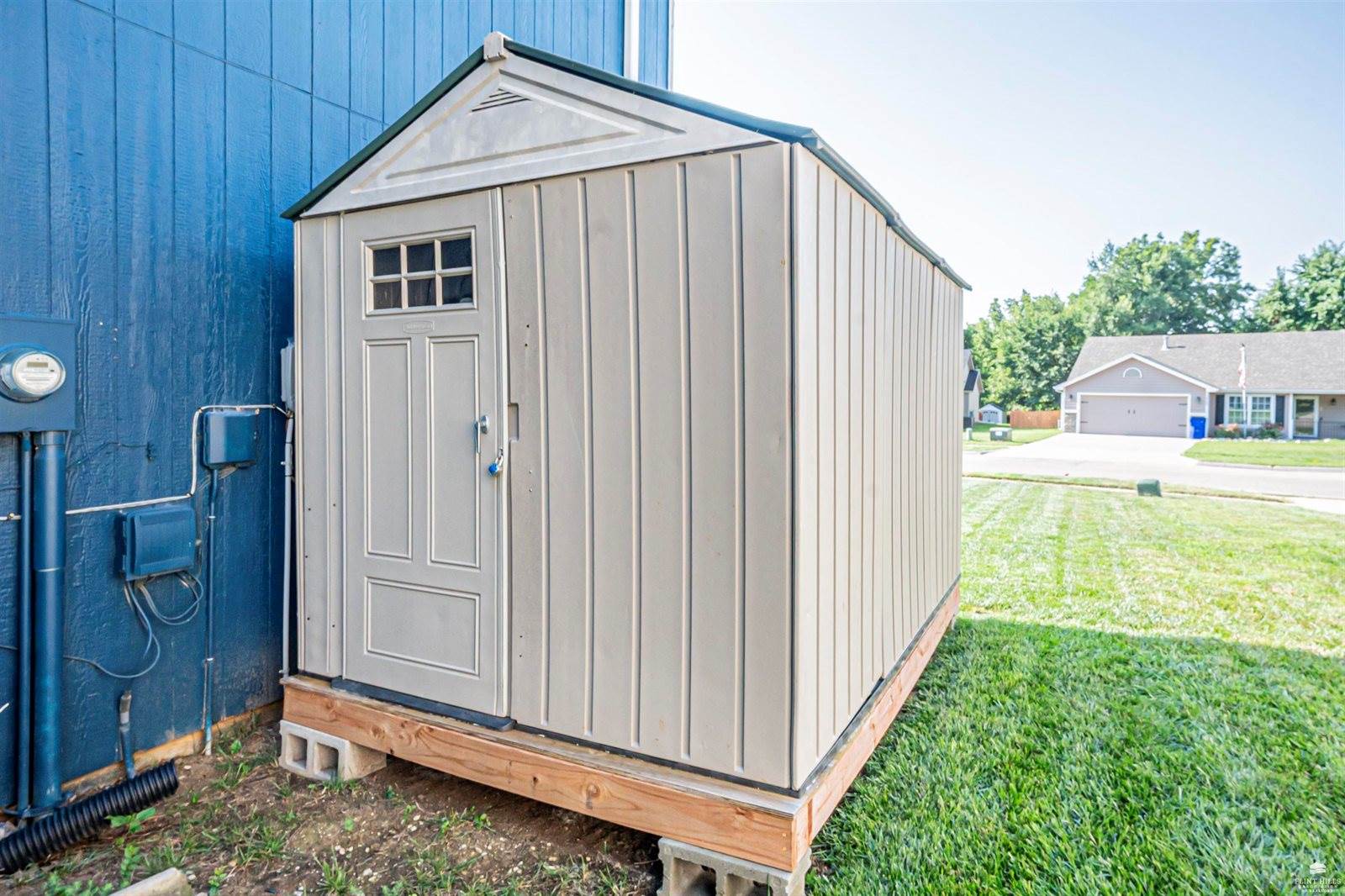 2448 Fox Sparrow, Junction City, KS 66441