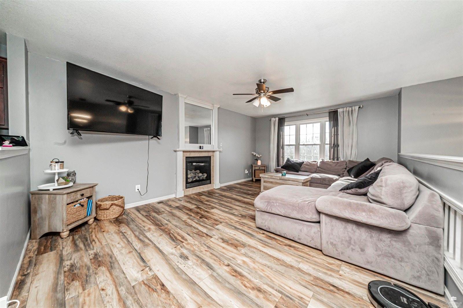 2448 Fox Sparrow, Junction City, KS 66441