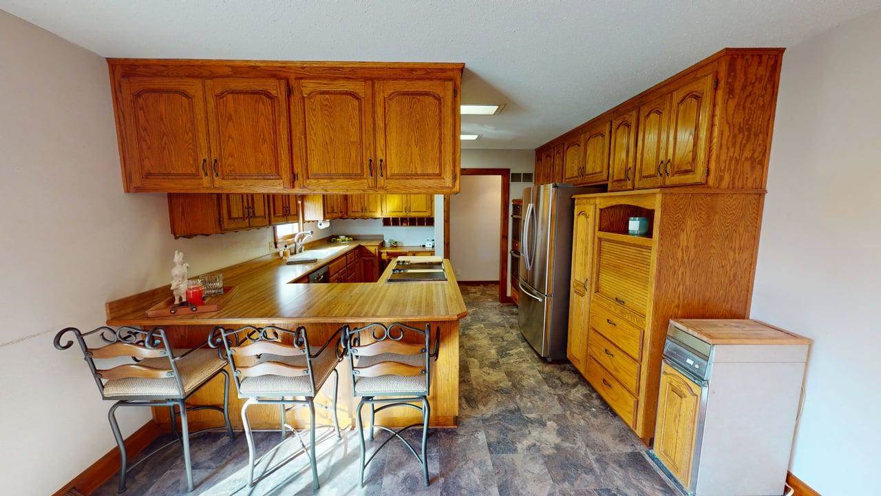 15293 SKyway Drive, Bonner Springs, KS 66012
