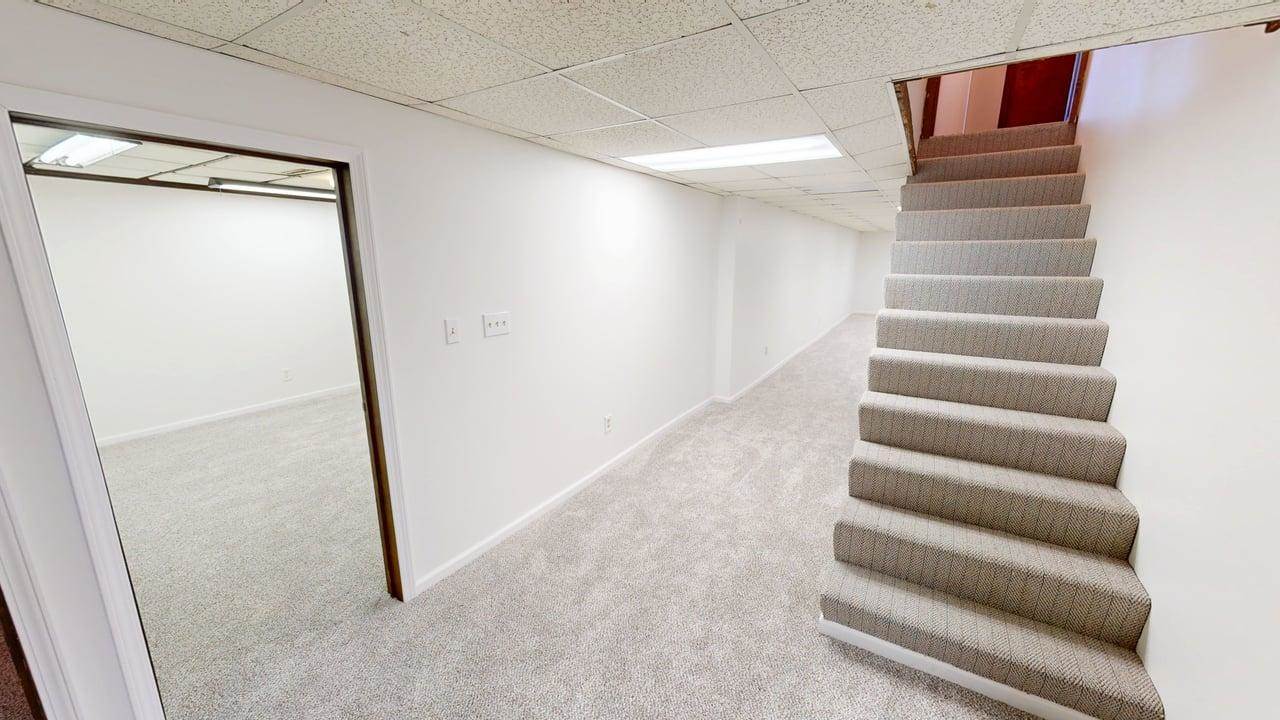 15293 SKyway Drive, Bonner Springs, KS 66012