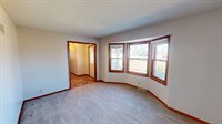 15293 SKyway Drive, Bonner Springs, KS 66012