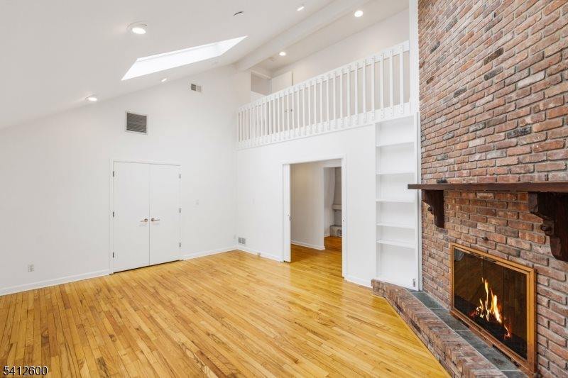 10 Blazier Road, Warren Township, NJ 07059