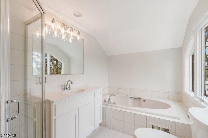 10 Blazier Road, Warren Township, NJ 07059