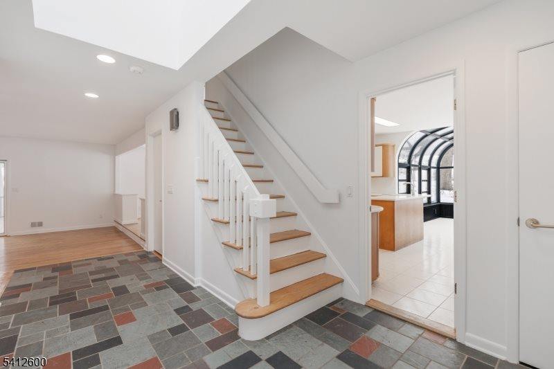 10 Blazier Road, Warren Township, NJ 07059