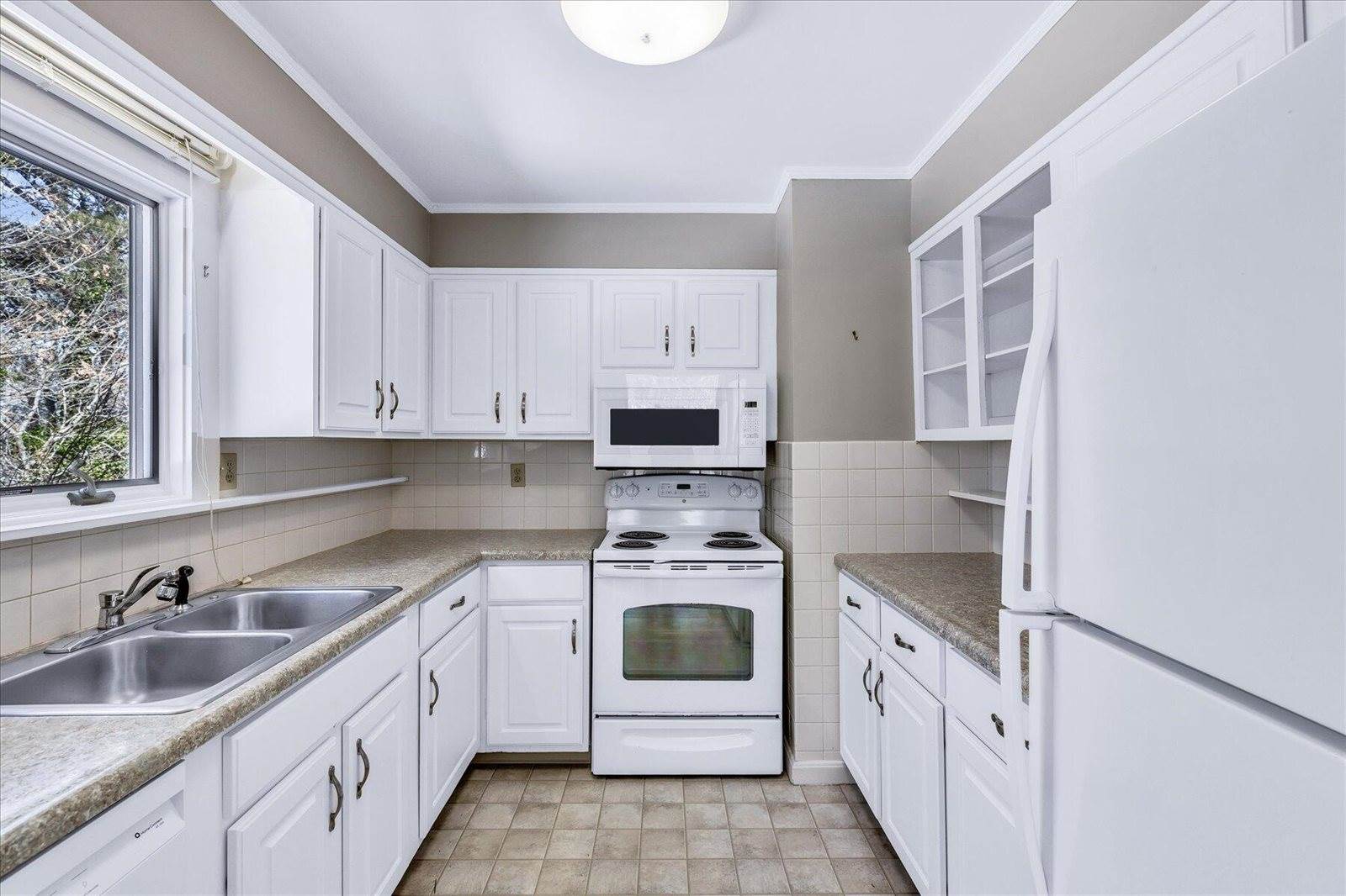 14 Harold Street, Apt 13a, Harwich Port, MA 02646