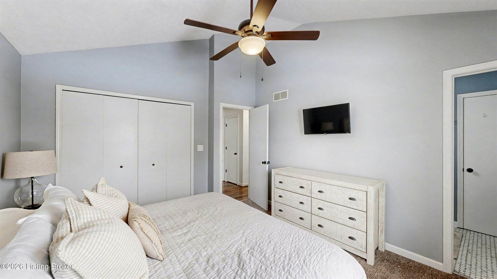 3614 Sudbury Ln, Louisville, KY 40220