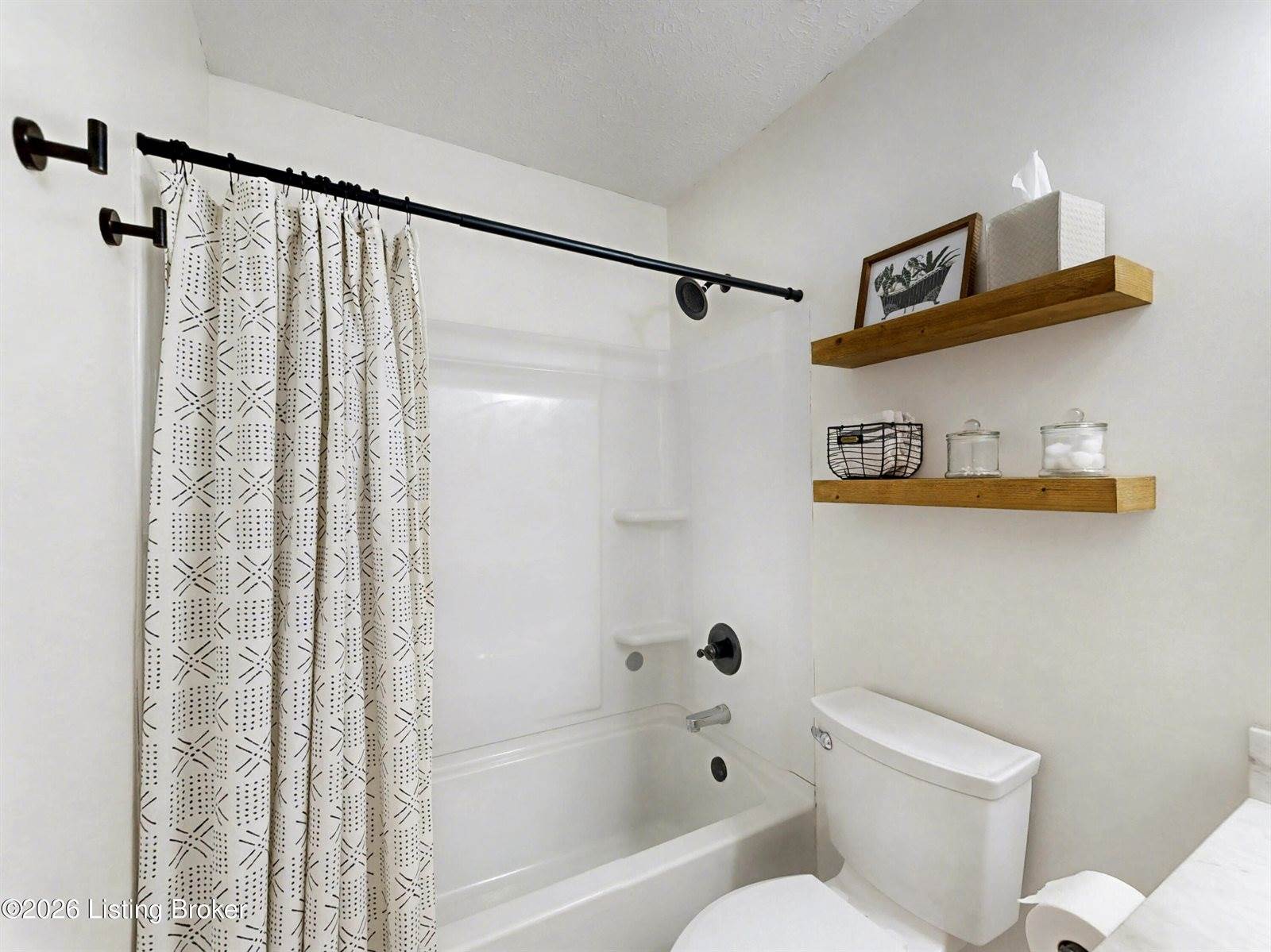 3614 Sudbury Ln, Louisville, KY 40220