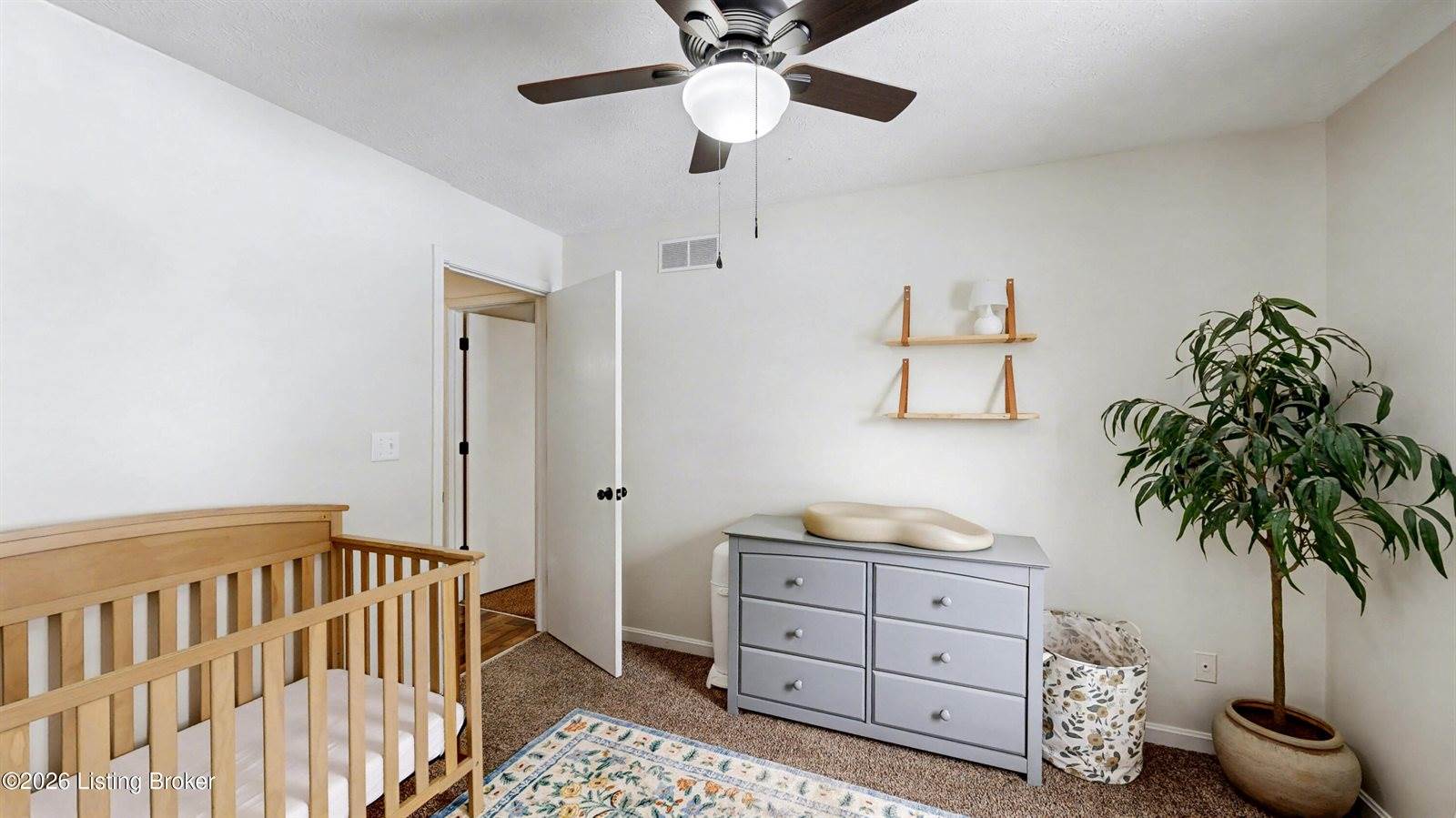 3614 Sudbury Ln, Louisville, KY 40220