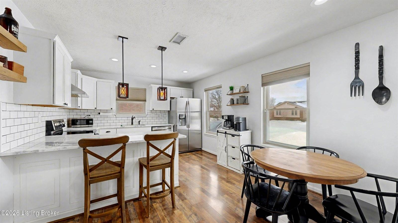 3614 Sudbury Ln, Louisville, KY 40220