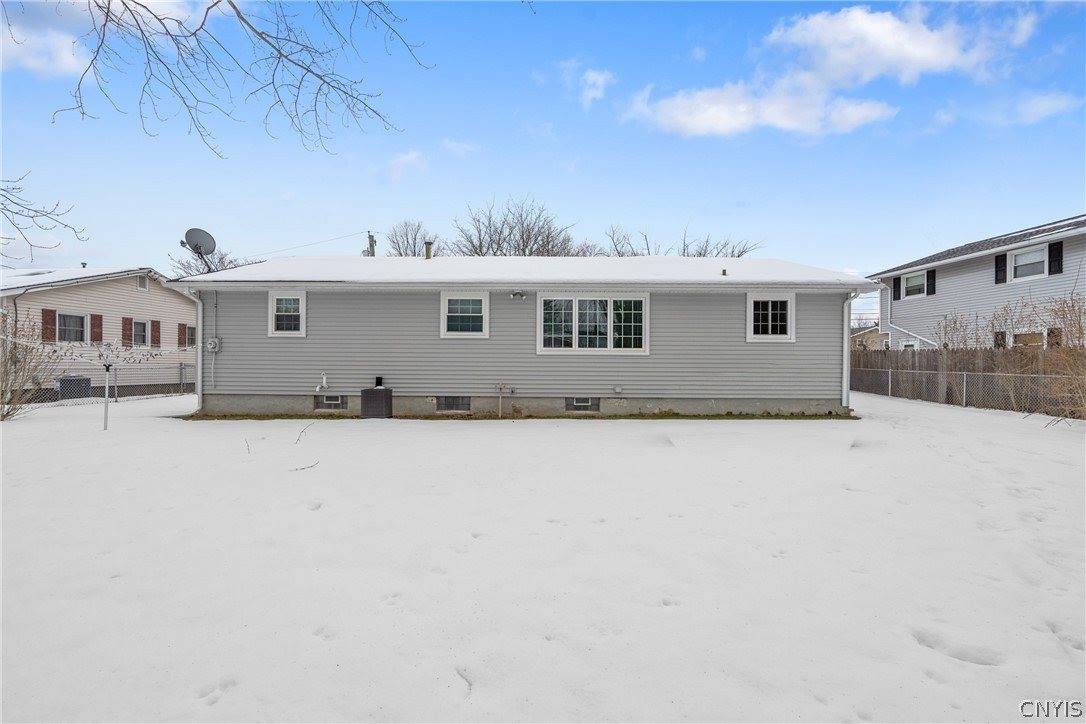 408 Stillwell Circle, DeWitt, NY 13057