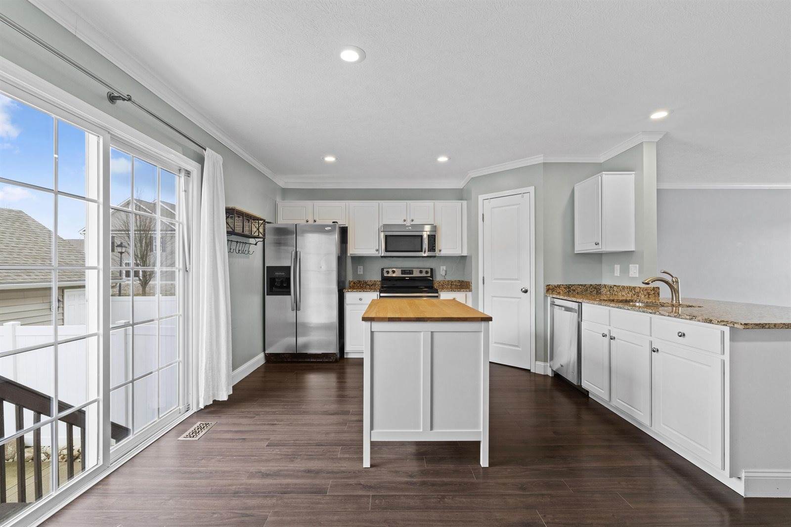 5328 Rustic Falls Drive, Dublin, OH 43016