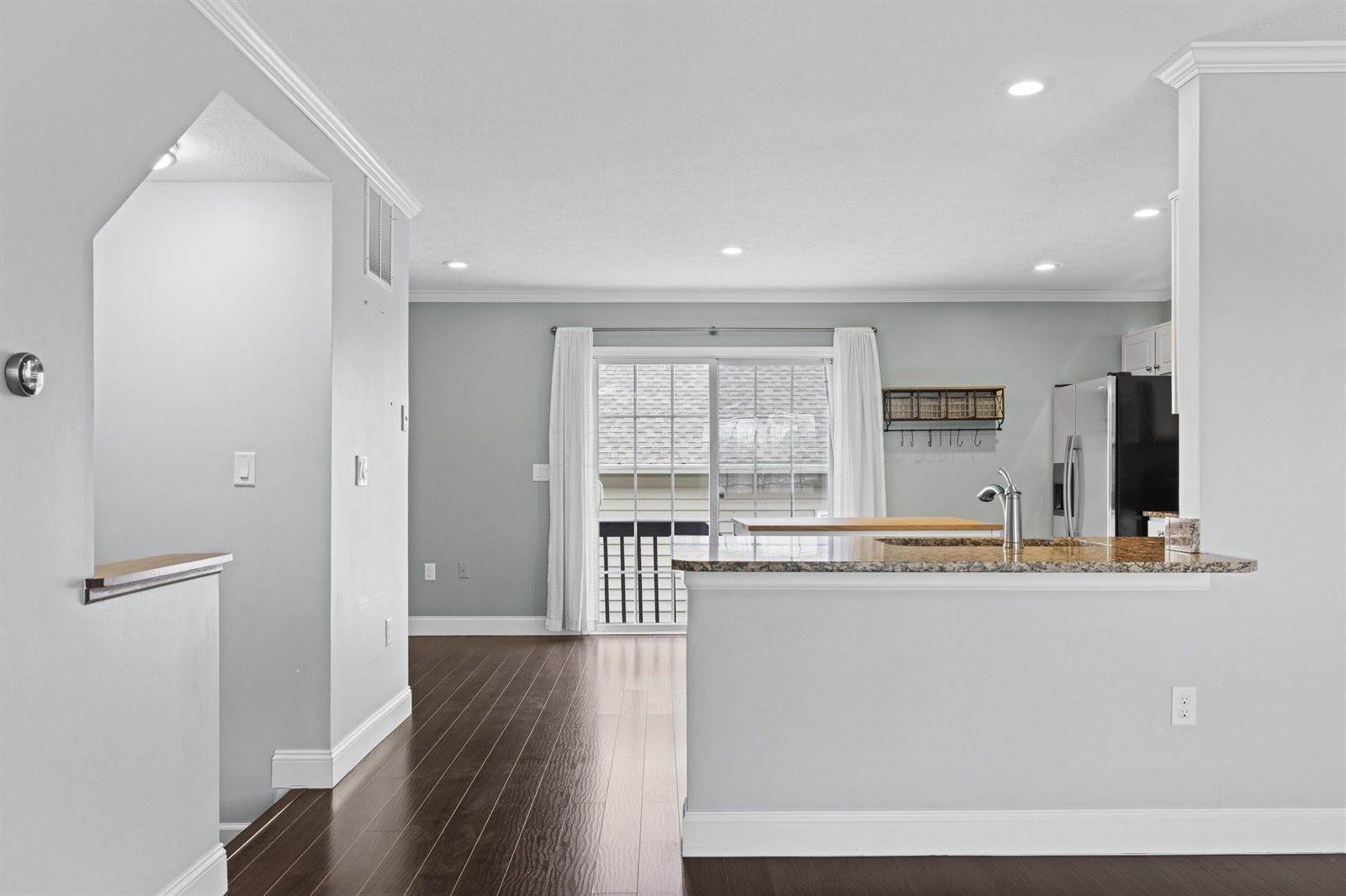 5328 Rustic Falls Drive, Dublin, OH 43016