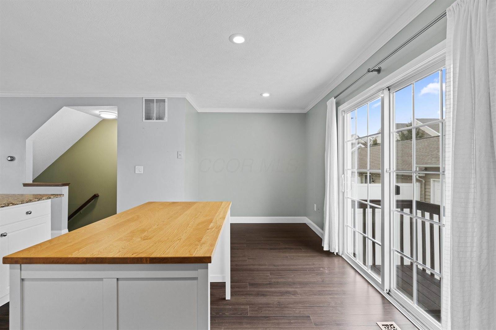 5328 Rustic Falls Drive, Dublin, OH 43016