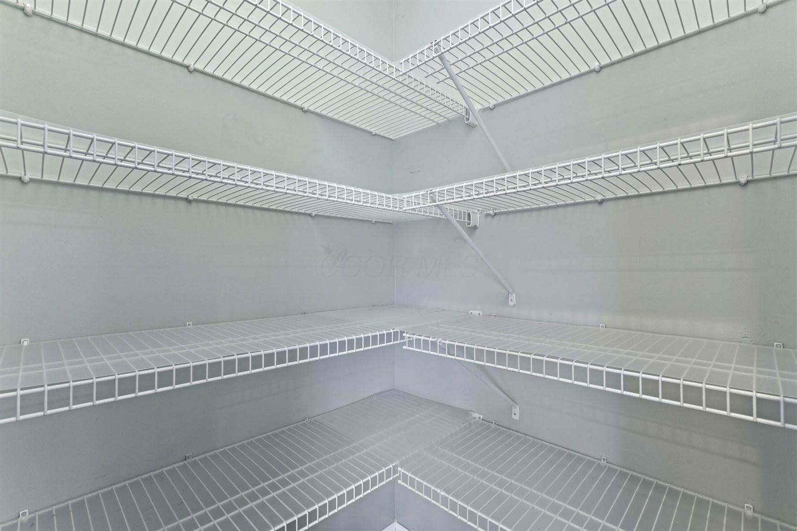 5328 Rustic Falls Drive, Dublin, OH 43016