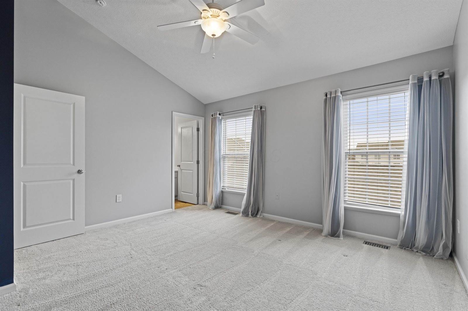 5328 Rustic Falls Drive, Dublin, OH 43016