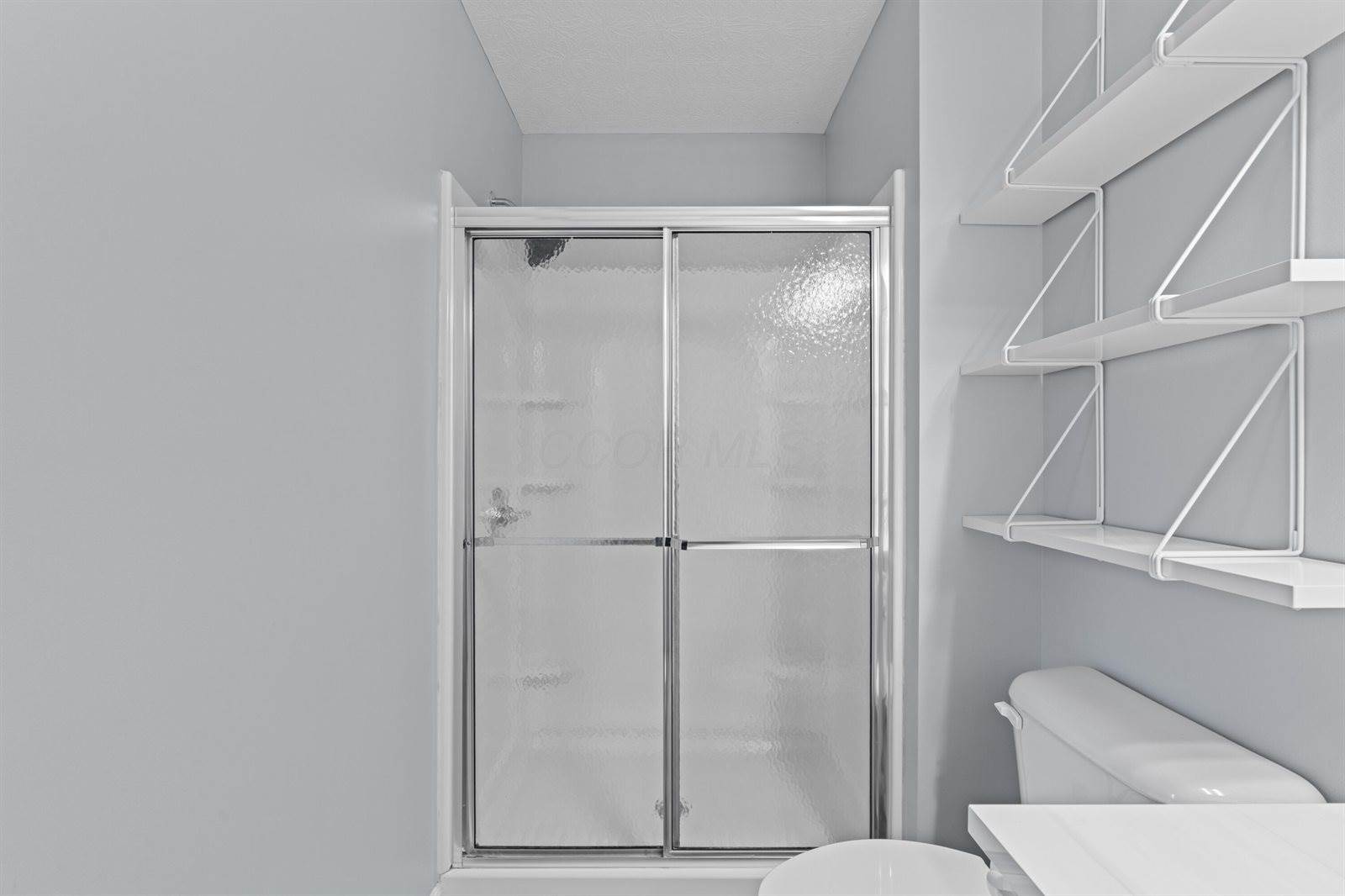 5328 Rustic Falls Drive, Dublin, OH 43016