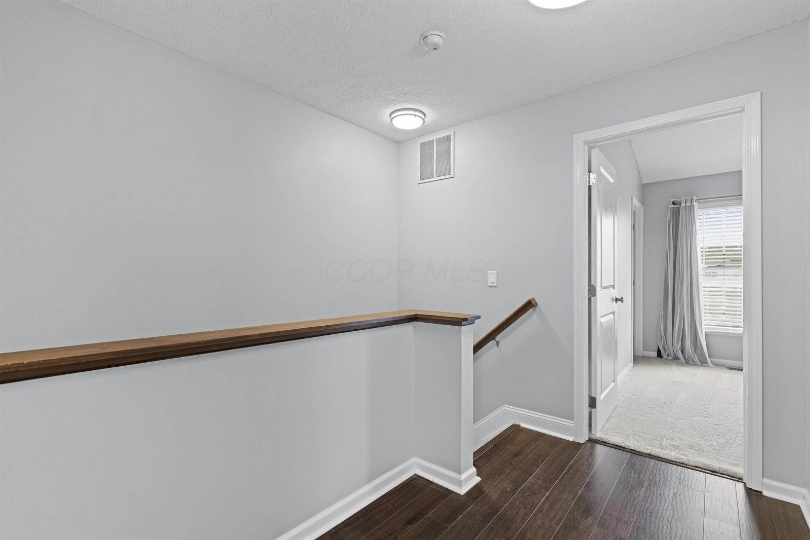 5328 Rustic Falls Drive, Dublin, OH 43016