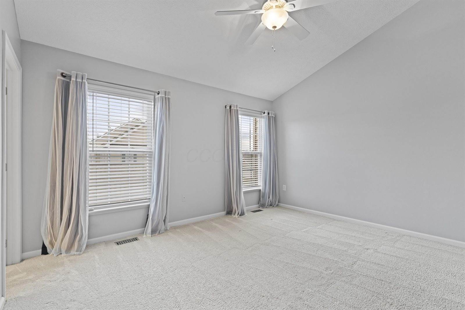 5328 Rustic Falls Drive, Dublin, OH 43016