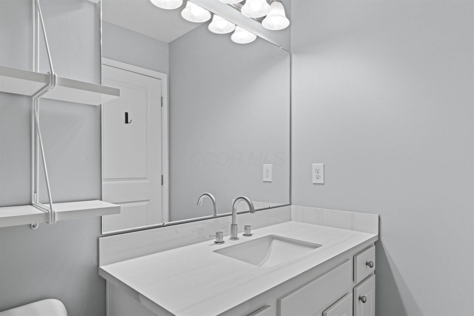 5328 Rustic Falls Drive, Dublin, OH 43016