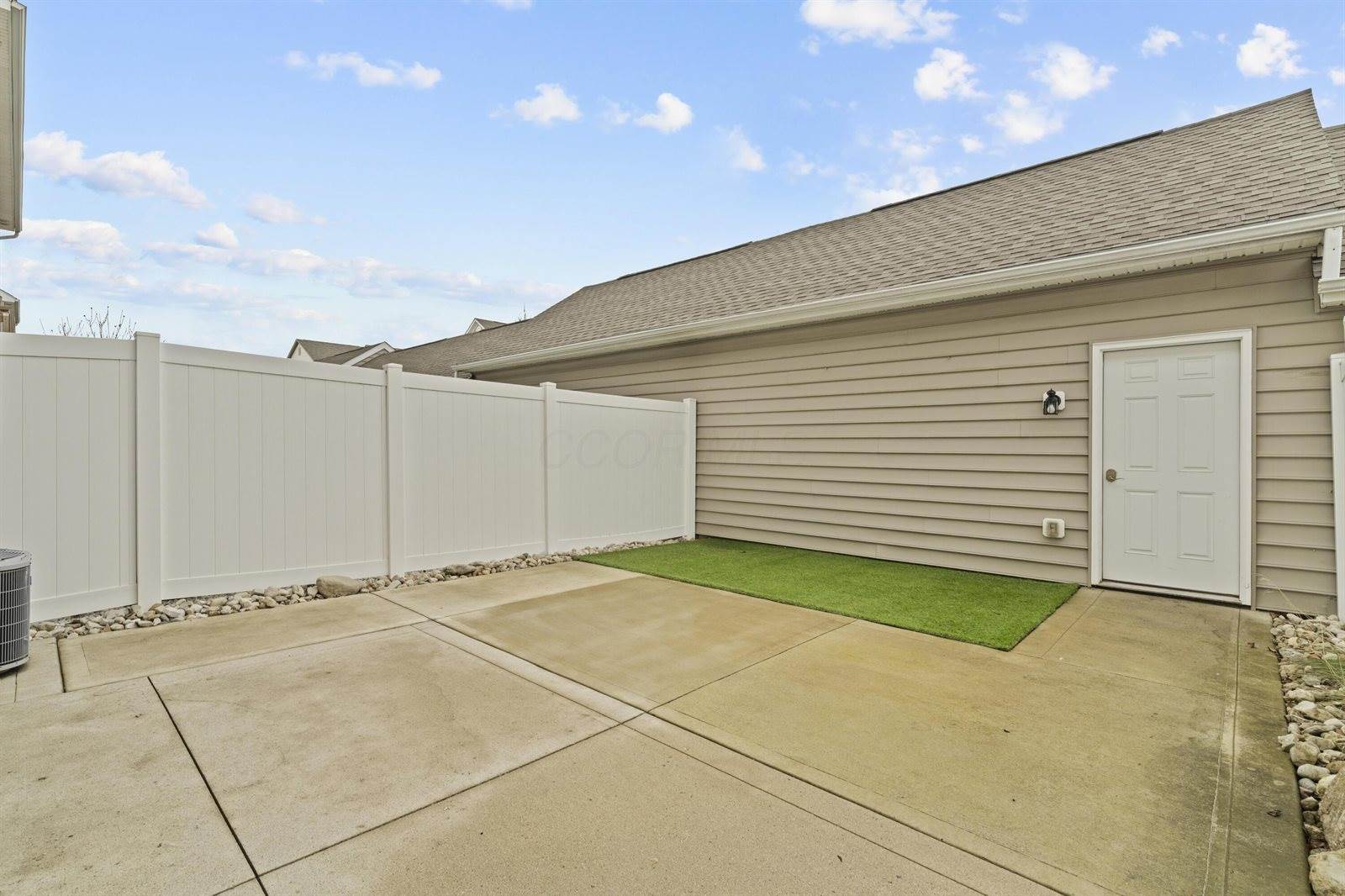 5328 Rustic Falls Drive, Dublin, OH 43016