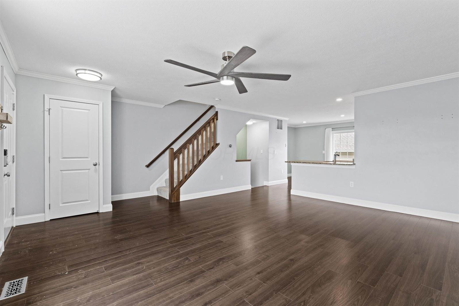 5328 Rustic Falls Drive, Dublin, OH 43016