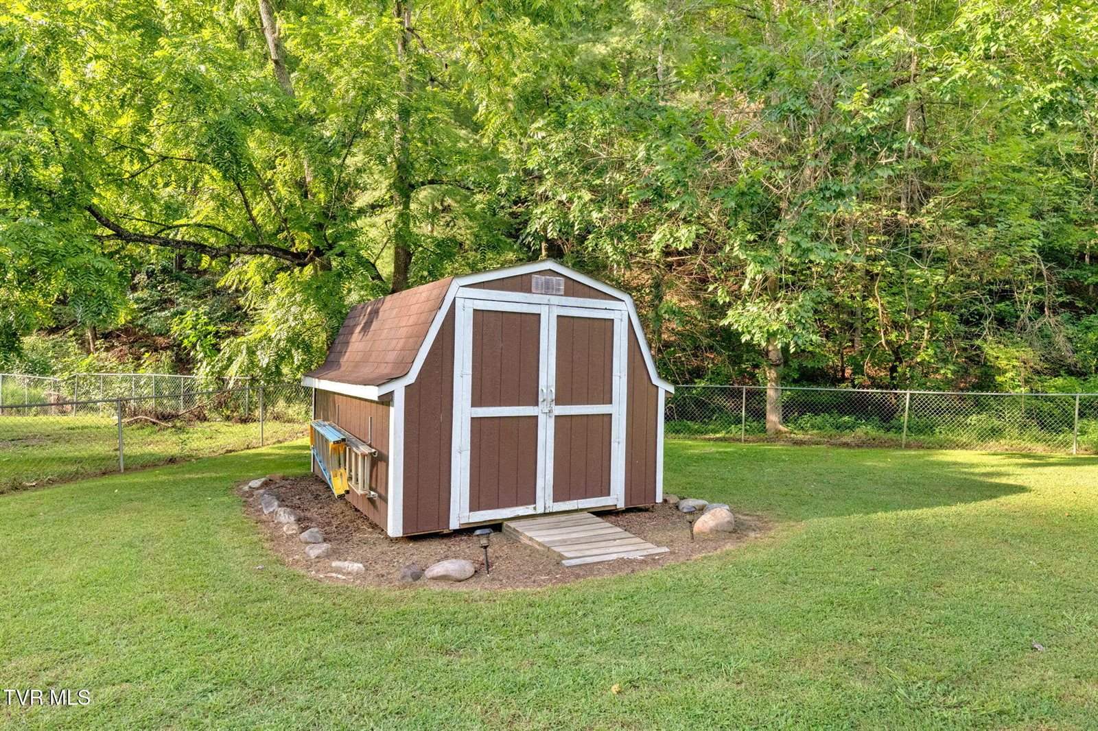 1830 Bristol Highway, Watauga, TN 37694