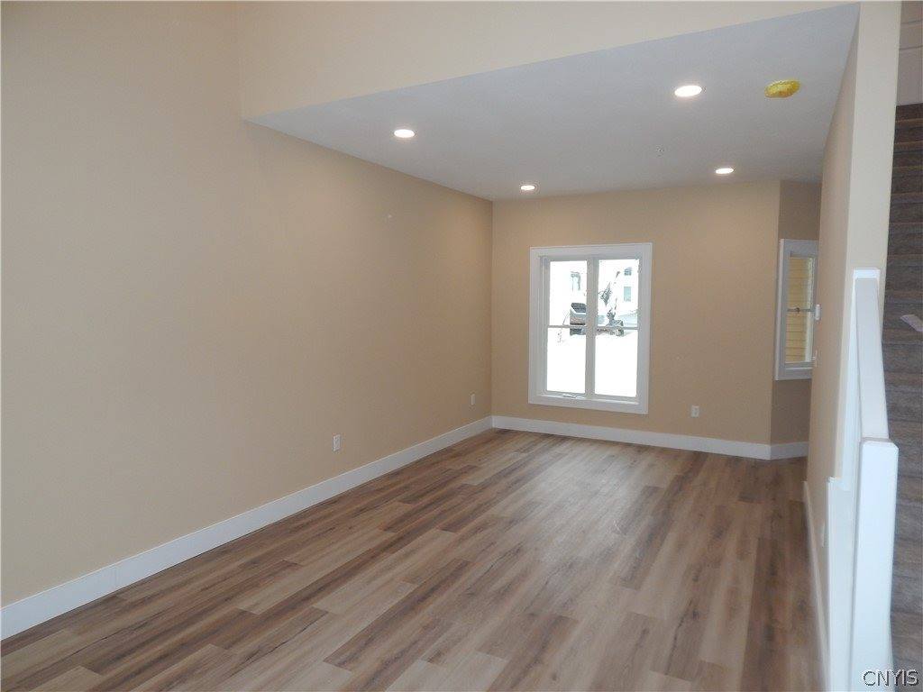 302 Bunker Hill, Syracuse, NY 13207