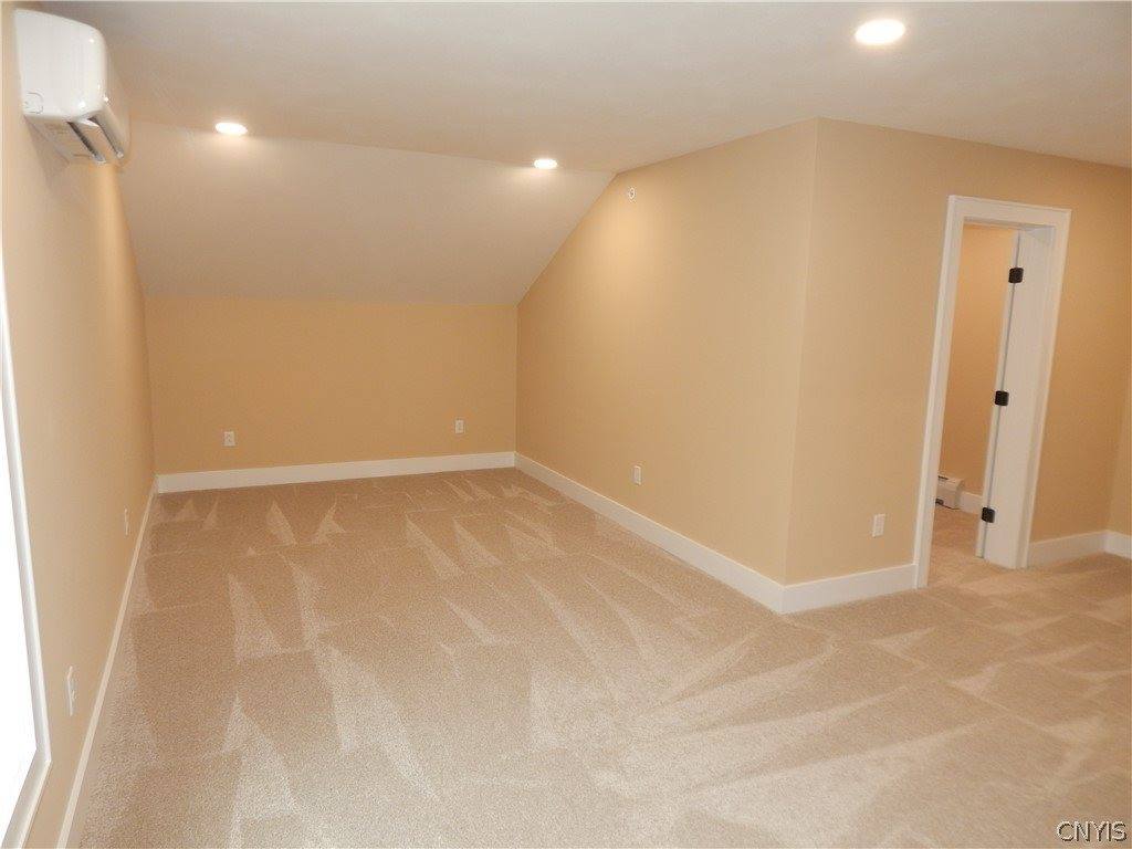 302 Bunker Hill, Syracuse, NY 13207