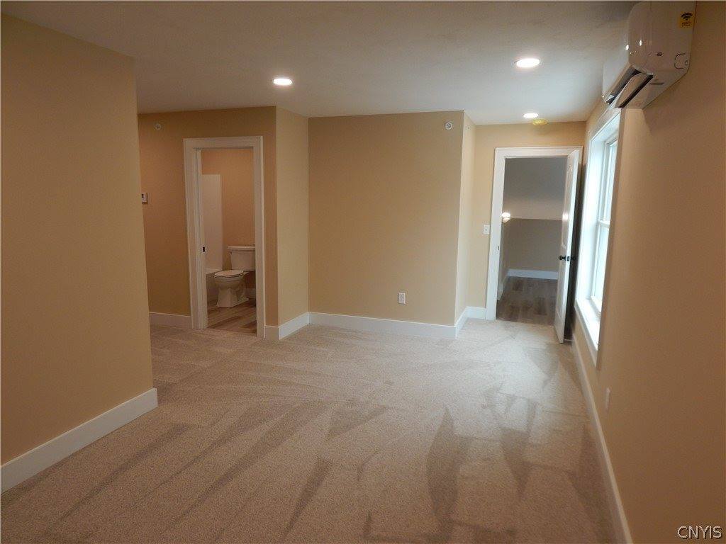 302 Bunker Hill, Syracuse, NY 13207