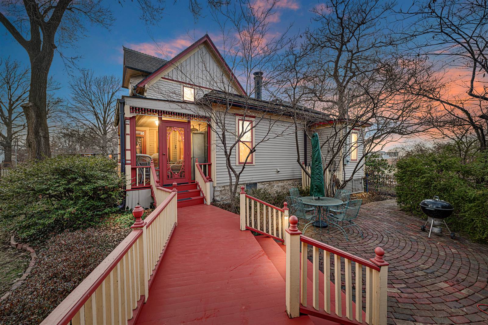 401 S. Harrison, Olathe, KS 66061