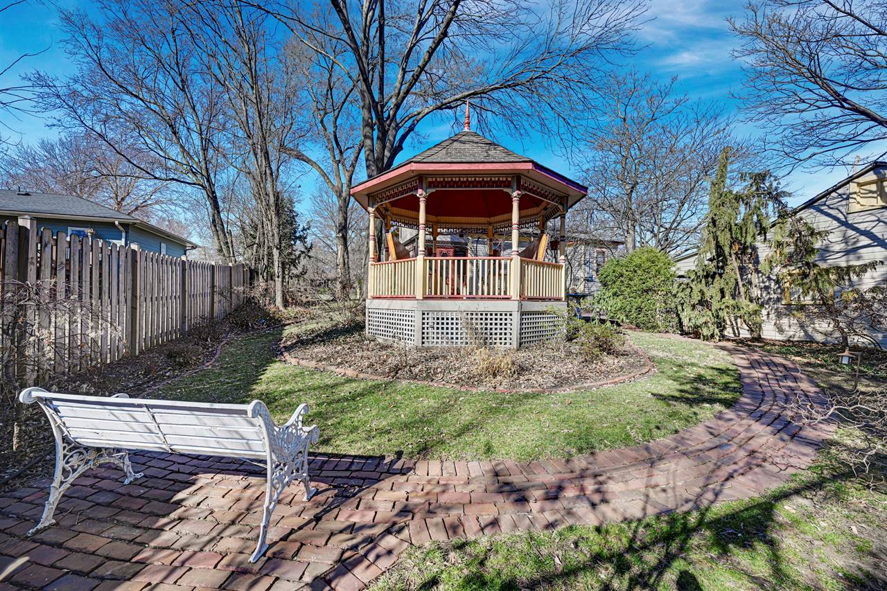 401 S. Harrison, Olathe, KS 66061