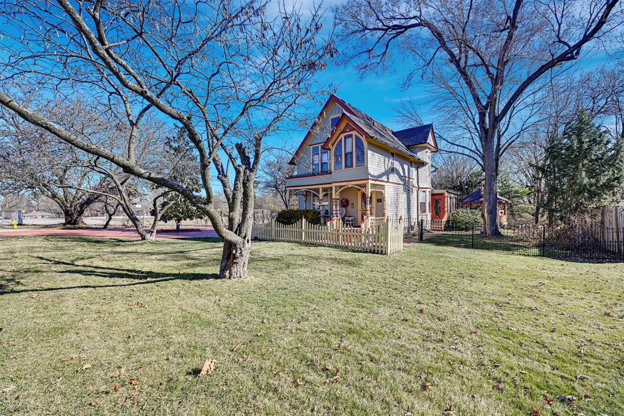 401 S. Harrison, Olathe, KS 66061