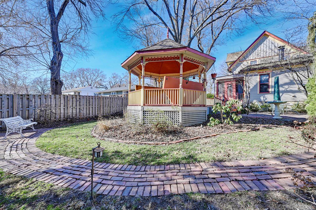 401 S. Harrison, Olathe, KS 66061