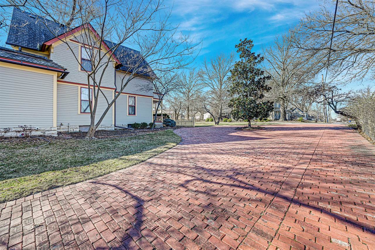 401 S. Harrison, Olathe, KS 66061