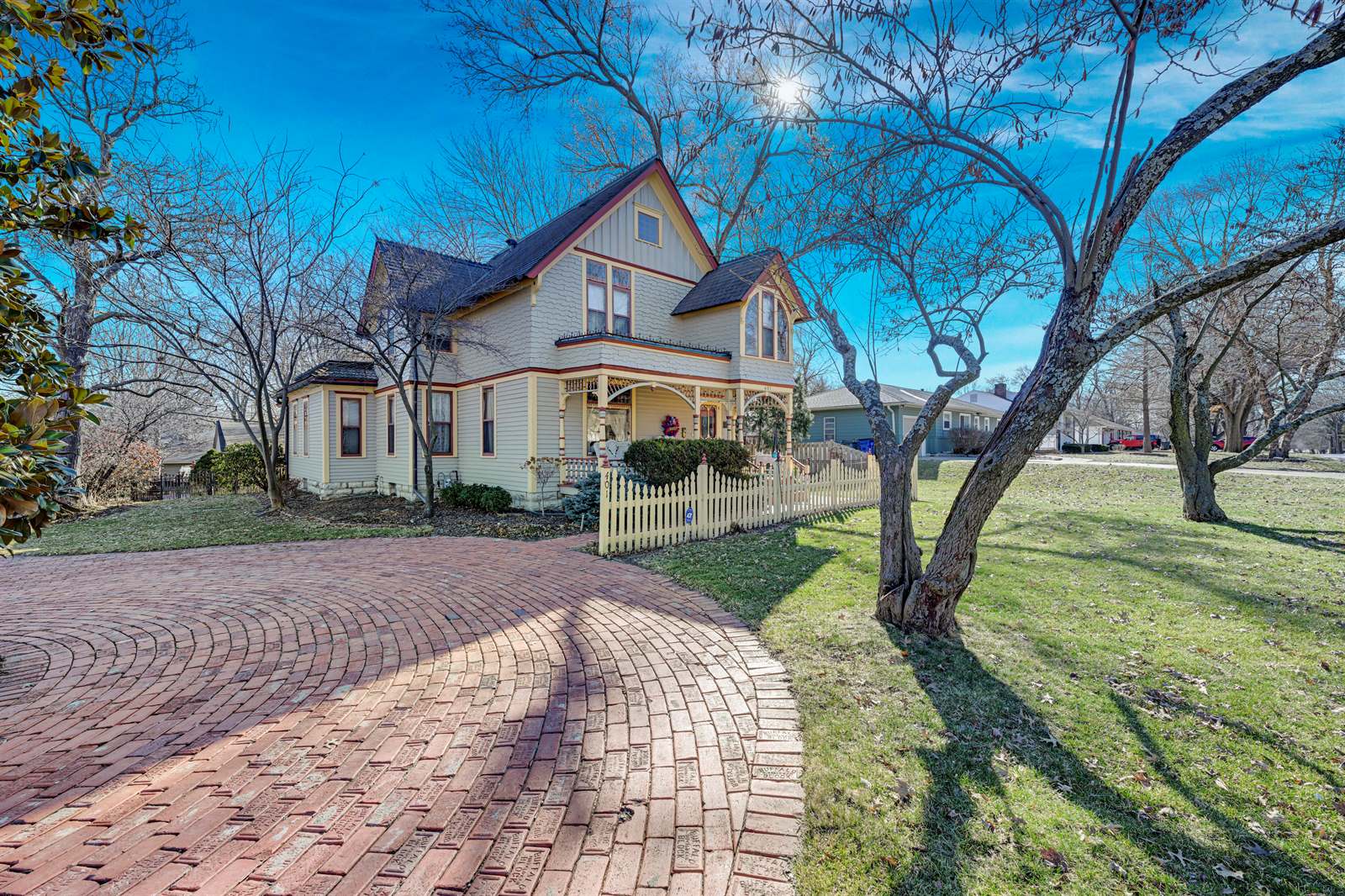 401 S. Harrison, Olathe, KS 66061