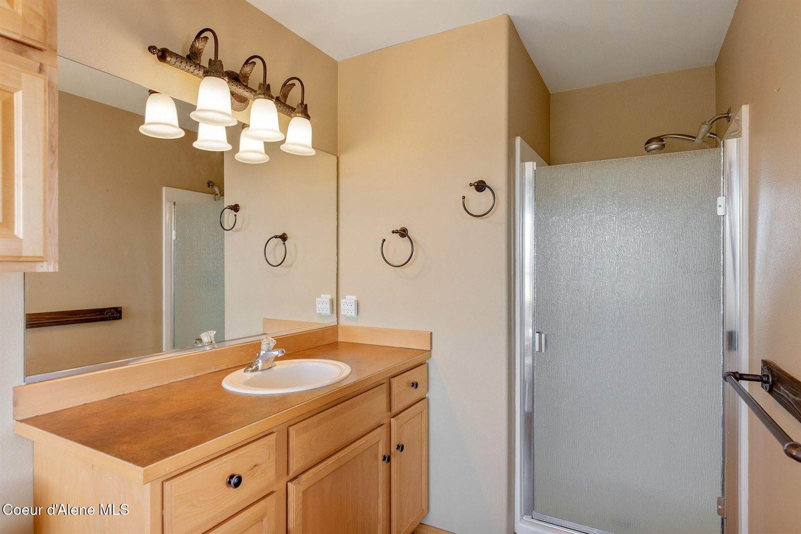 2996 East Briar Ct, Athol, ID 83801