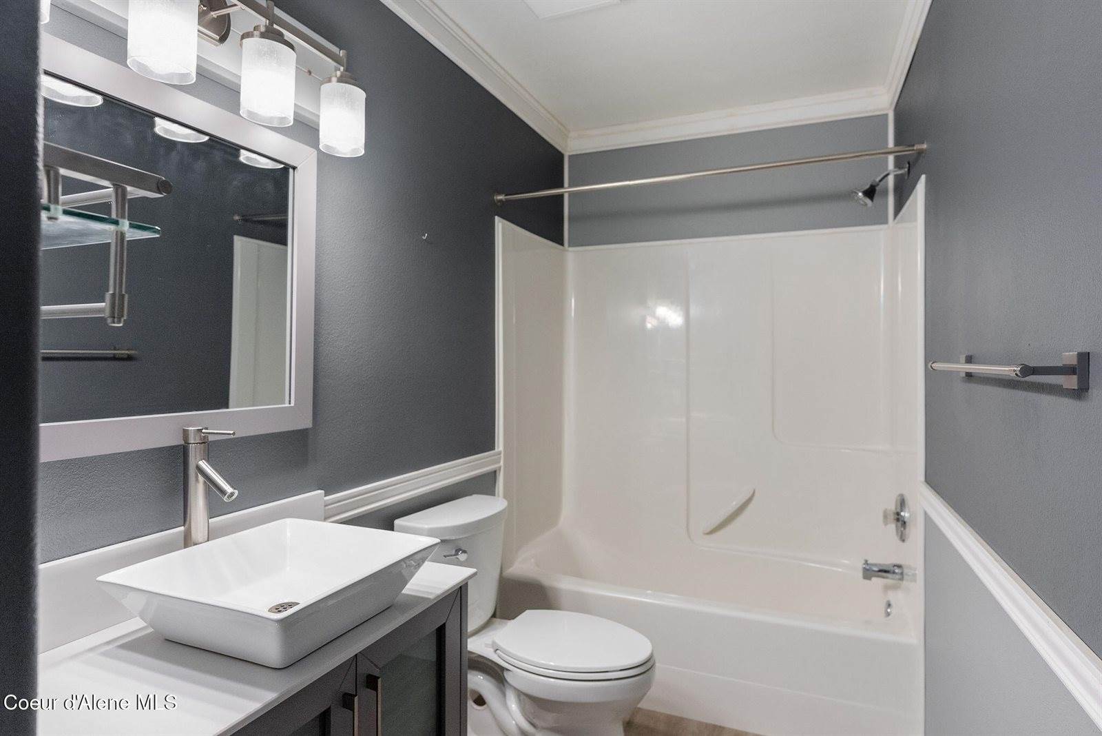 2996 East Briar Ct, Athol, ID 83801