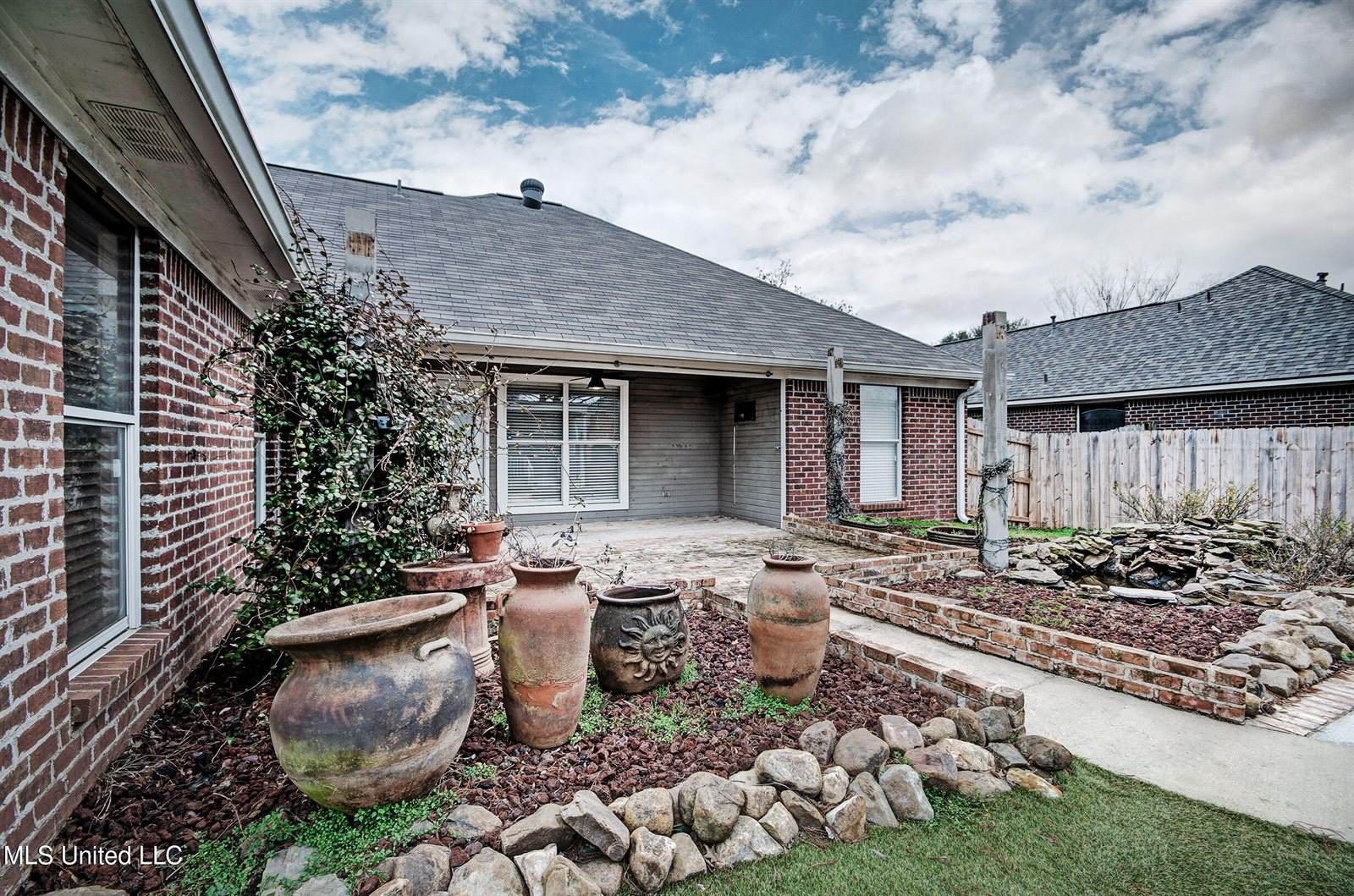 623 Summer Place, Flowood, MS 39232