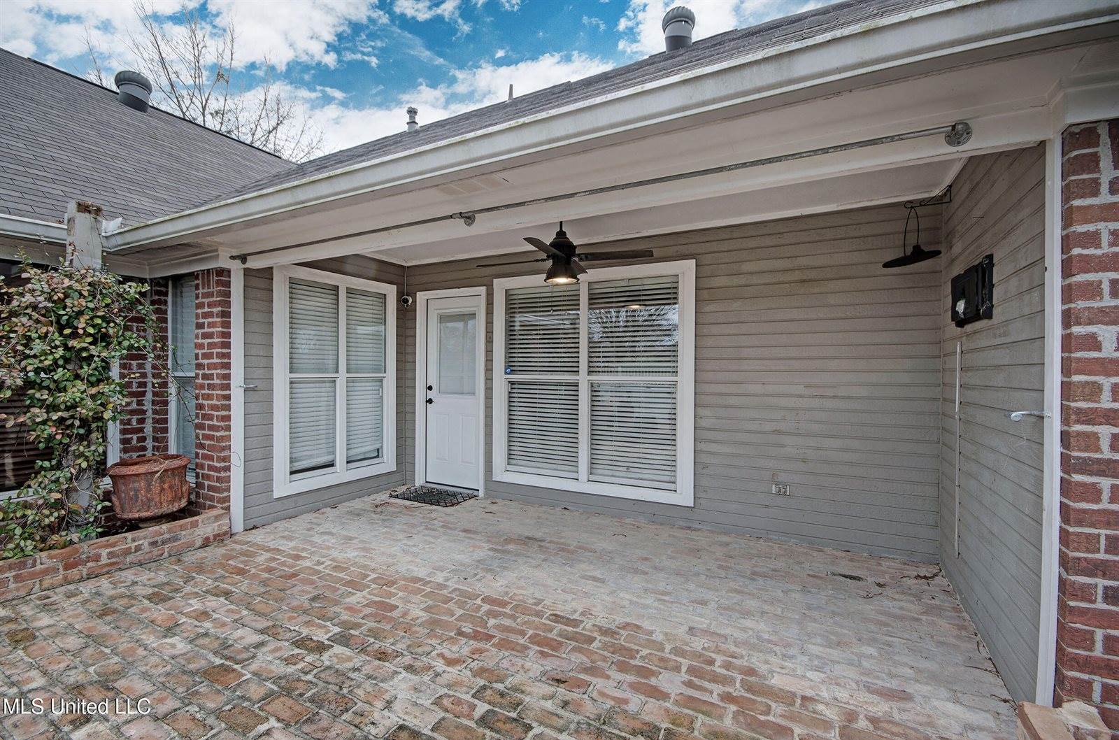 623 Summer Place, Flowood, MS 39232