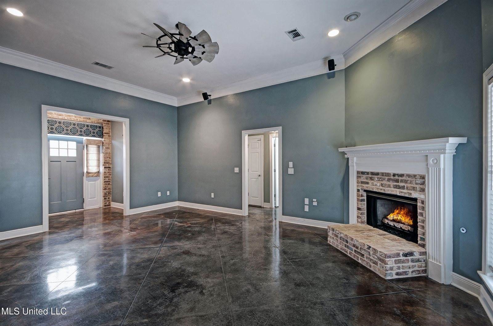 623 Summer Place, Flowood, MS 39232