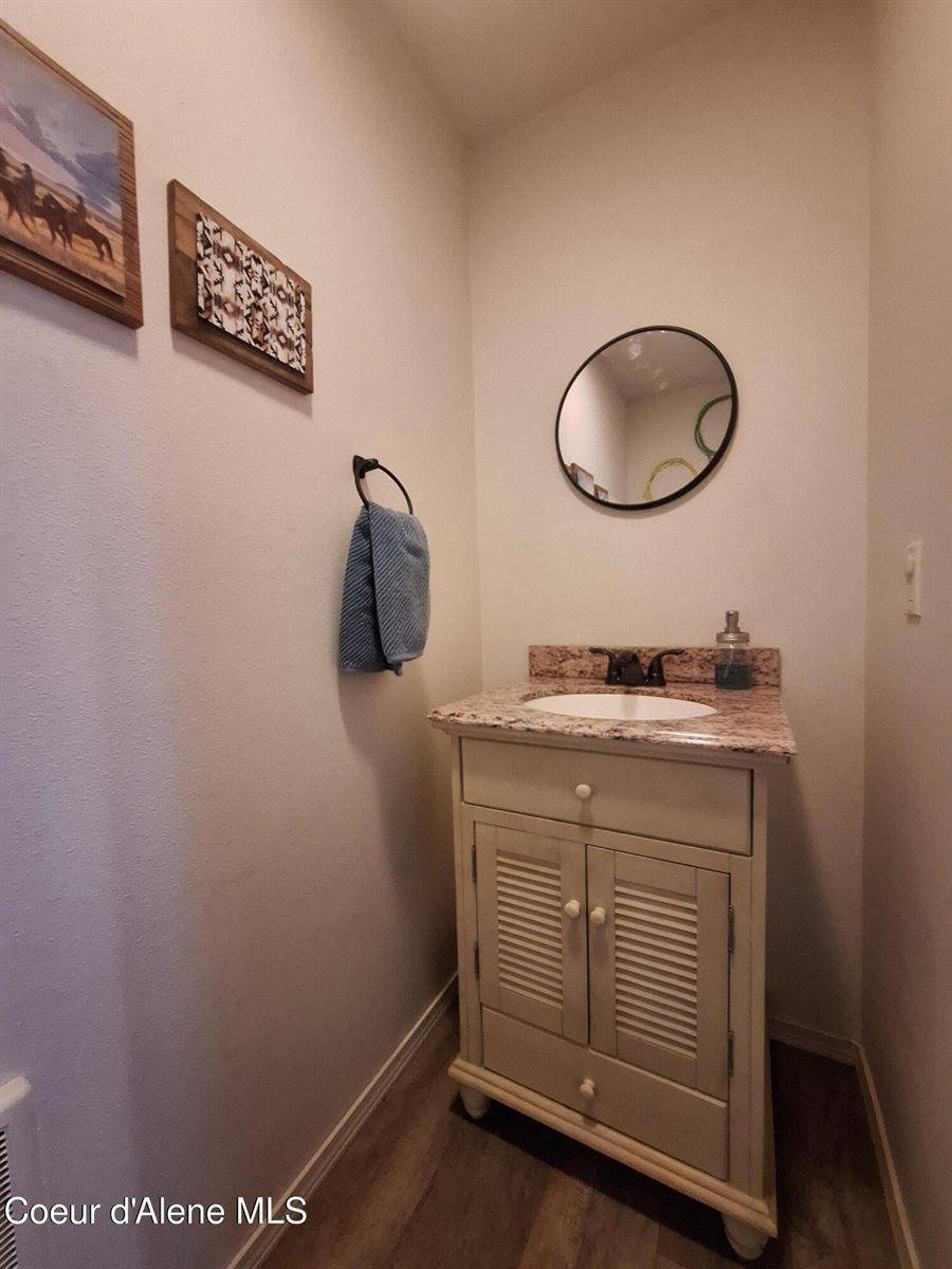 3167 South Sagle Rd, Sagle, ID 83860