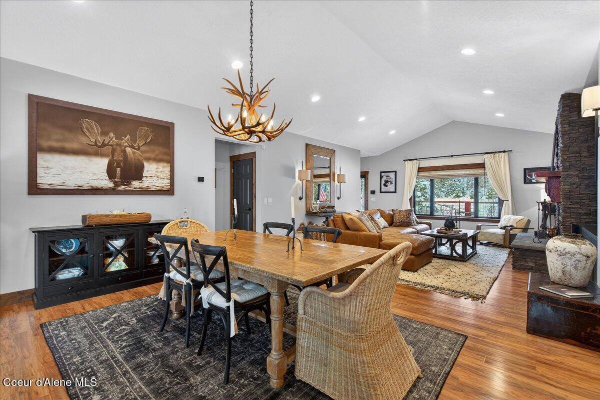 505 Chippewa Trl, Sagle, ID 83860