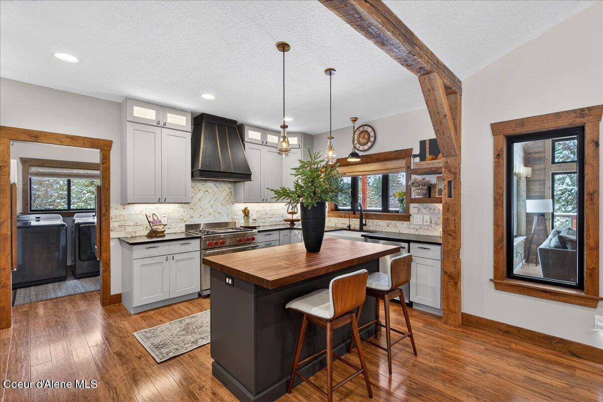 505 Chippewa Trl, Sagle, ID 83860