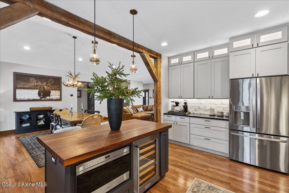 505 Chippewa Trl, Sagle, ID 83860